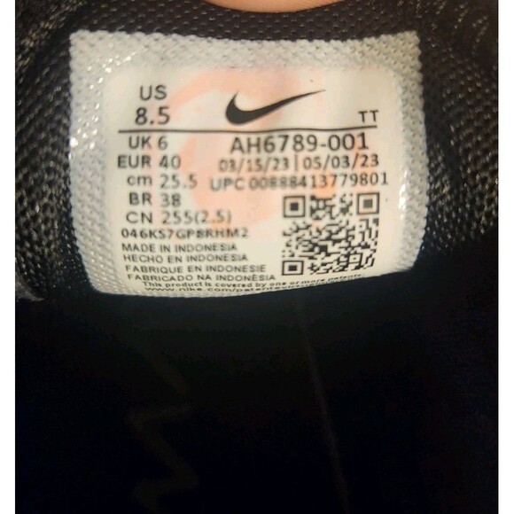 Size 8.5 - Nike Air Max 270 Black White - Picture 6 of 6